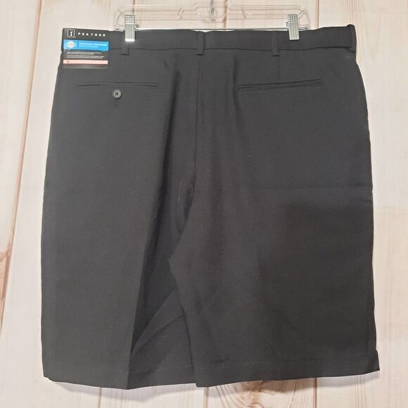 PGA Tour Shorts Men's size 40 Active - Picture 2 of 6